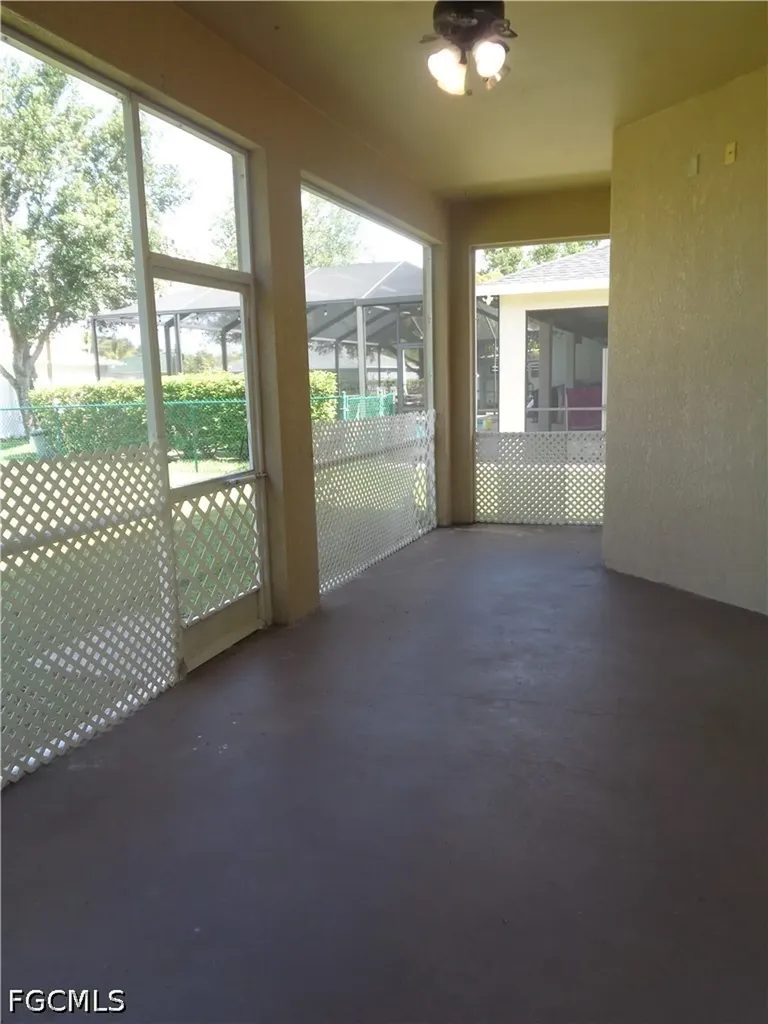 2463 Nature Pointe Loop Fort Myers FL 33905