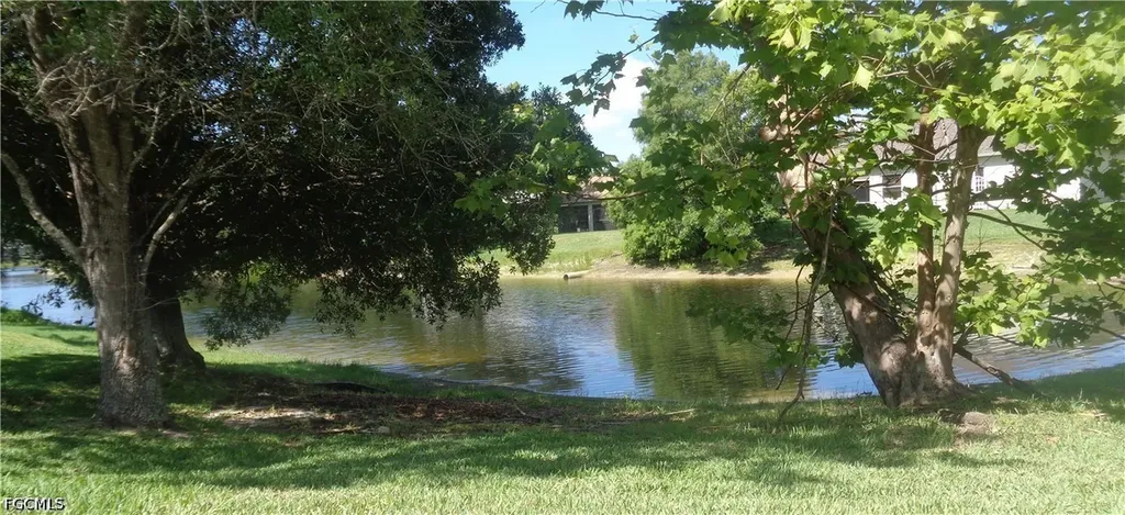2463 Nature Pointe Loop Fort Myers FL 33905
