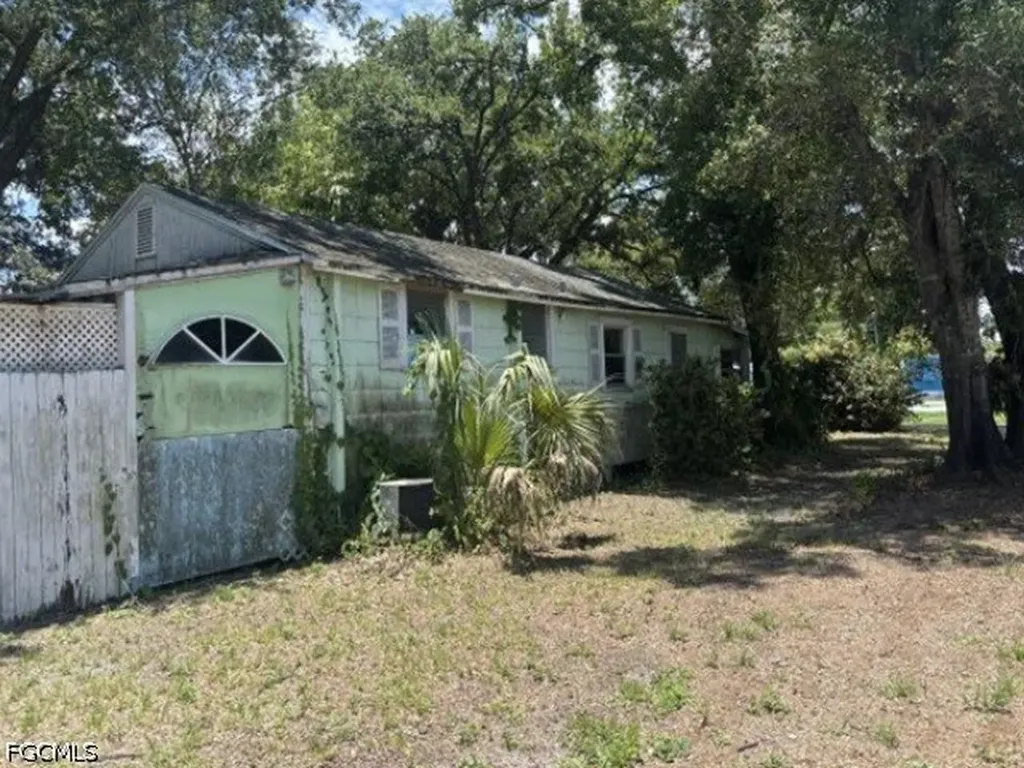 333 Bellair Road Fort Myers FL 33905