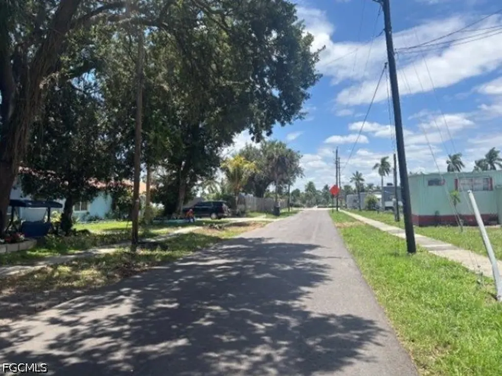 333 Bellair Road Fort Myers FL 33905