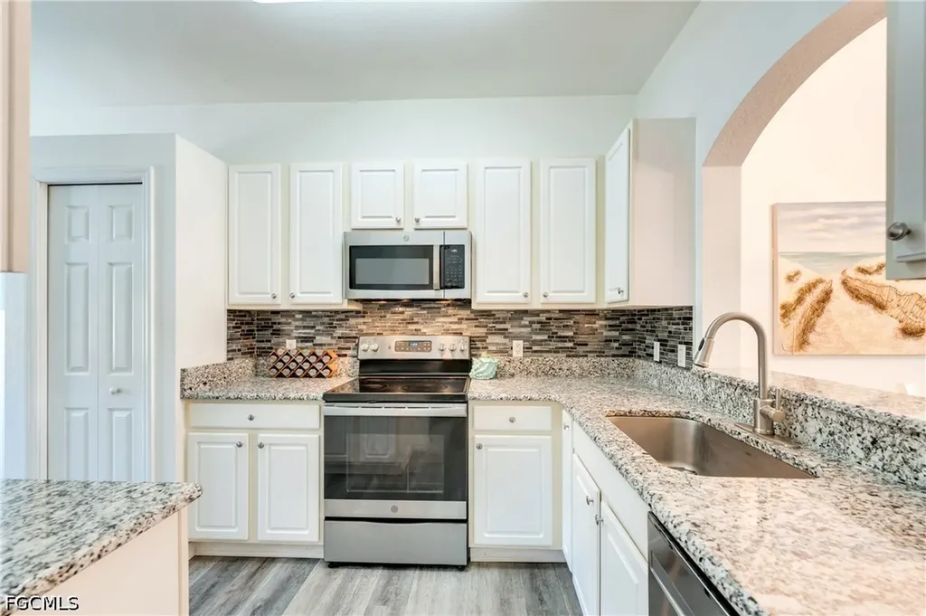 7863 Lake Sawgrass Loop Fort Myers FL 33907