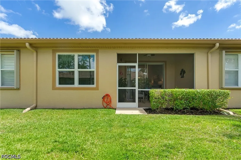 7863 Lake Sawgrass Loop Fort Myers FL 33907