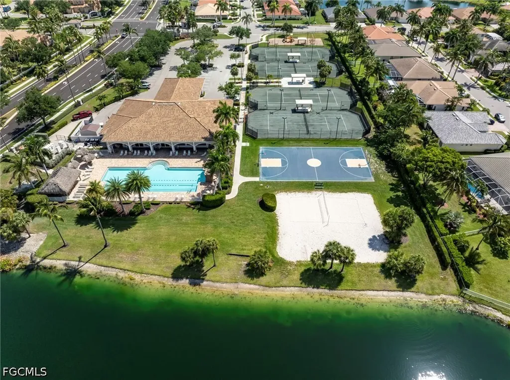7863 Lake Sawgrass Loop Fort Myers FL 33907