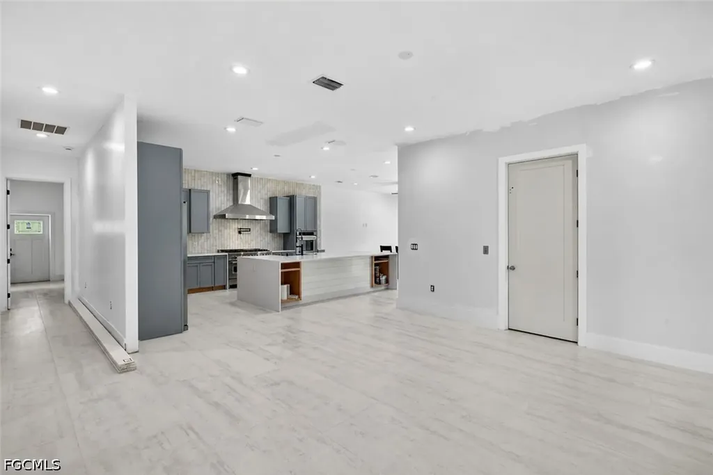 2665 Oil Well Road Naples FL 34120