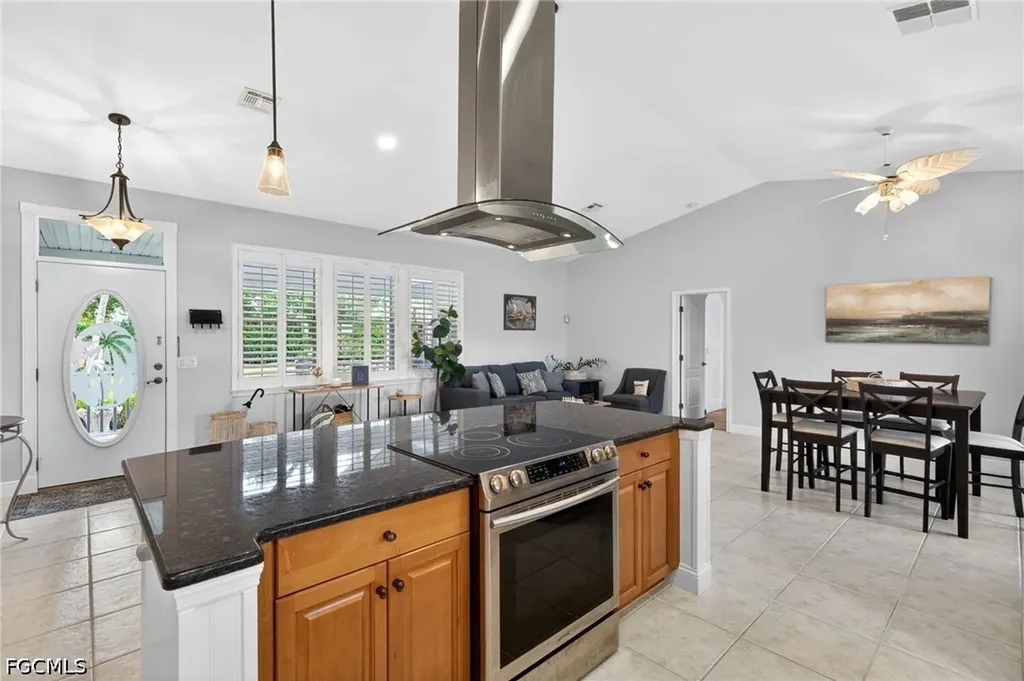 12593 Coconut Creek Court Fort Myers FL 33908
