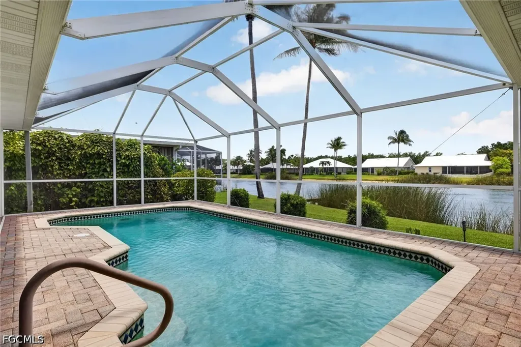 12593 Coconut Creek Court Fort Myers FL 33908