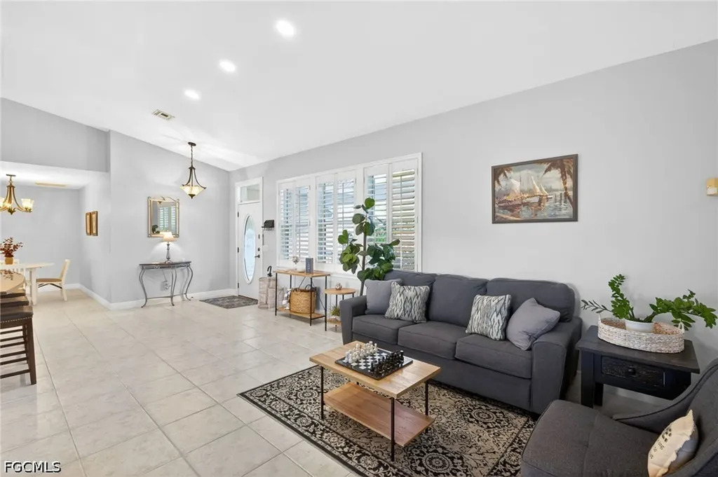 12593 Coconut Creek Court Fort Myers FL 33908