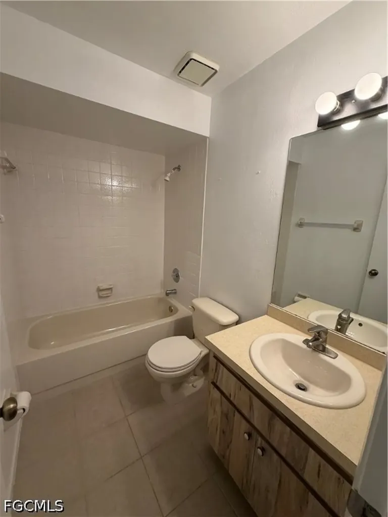 1100 Pondella Road Cape Coral FL 33909