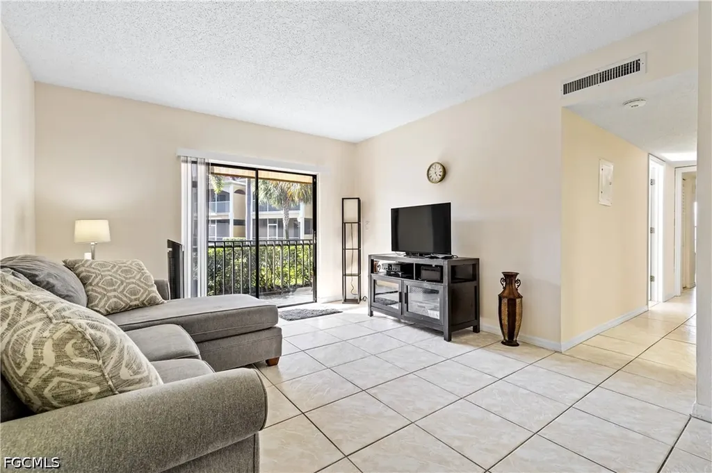 12501 Mcgregor Boulevard Fort Myers FL 33919