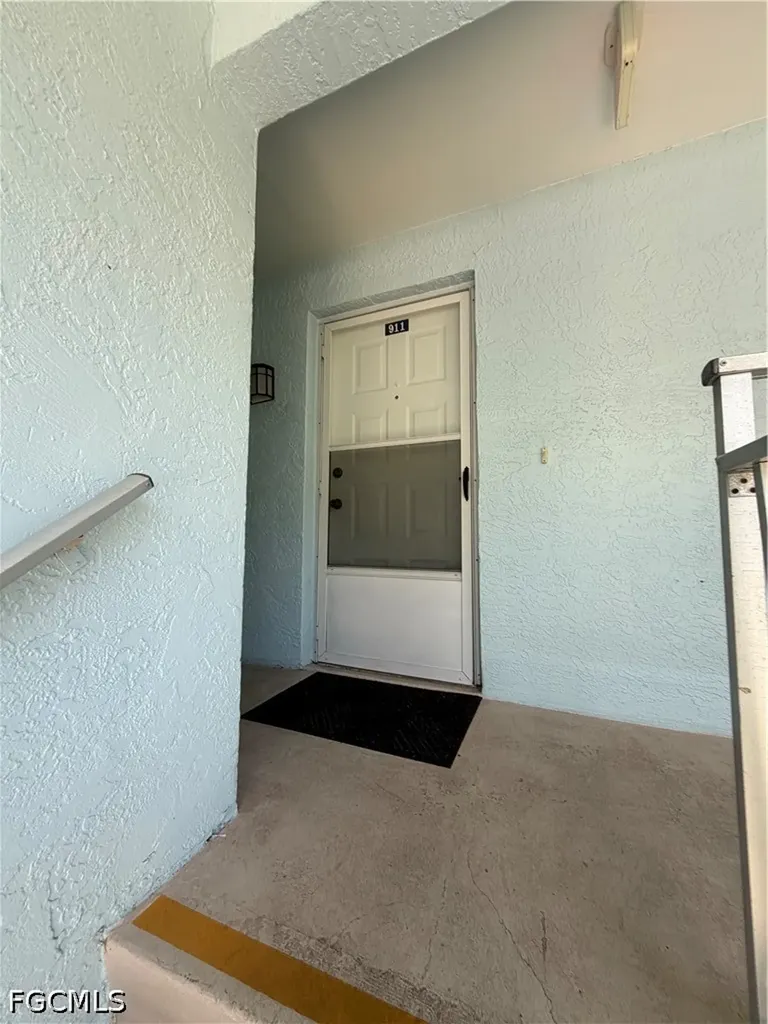 1100 Pondella Road Cape Coral FL 33909