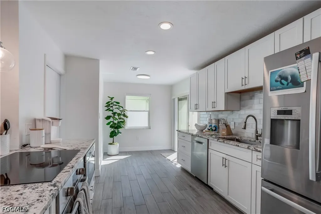 718 103rd Avenue N Naples FL 34108