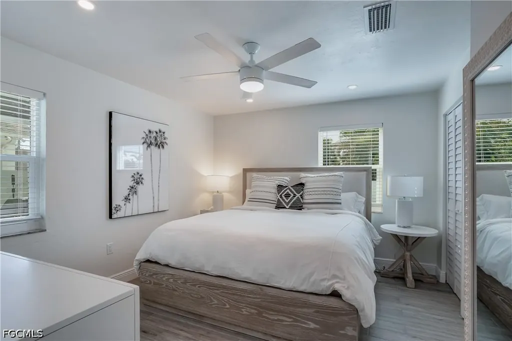 718 103rd Avenue N Naples FL 34108