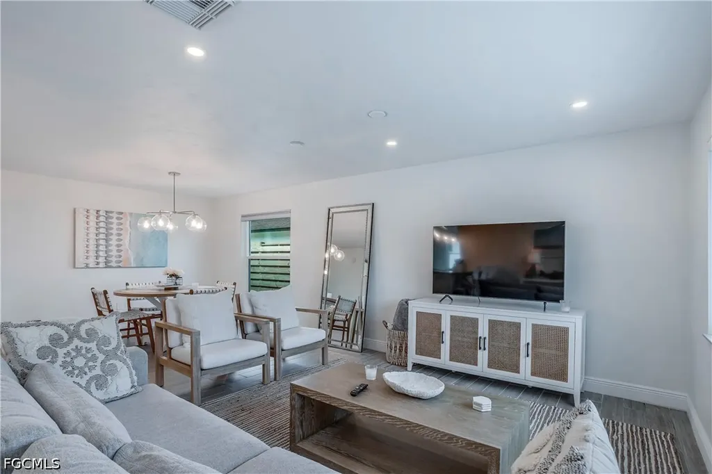 718 103rd Avenue N Naples FL 34108