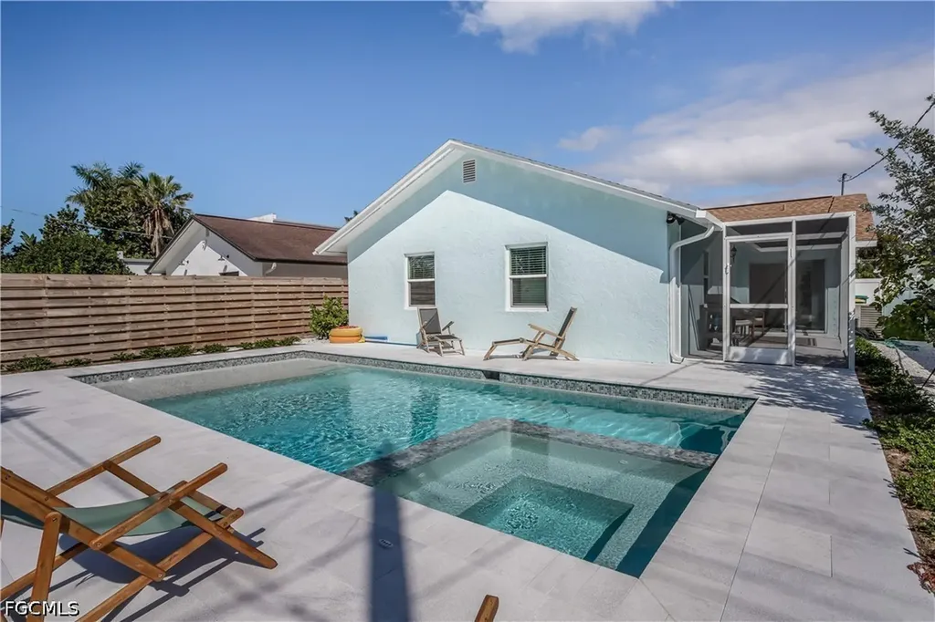 718 103rd Avenue N Naples FL 34108
