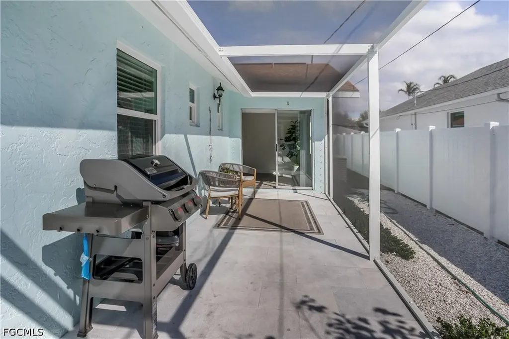 718 103rd Avenue N Naples FL 34108
