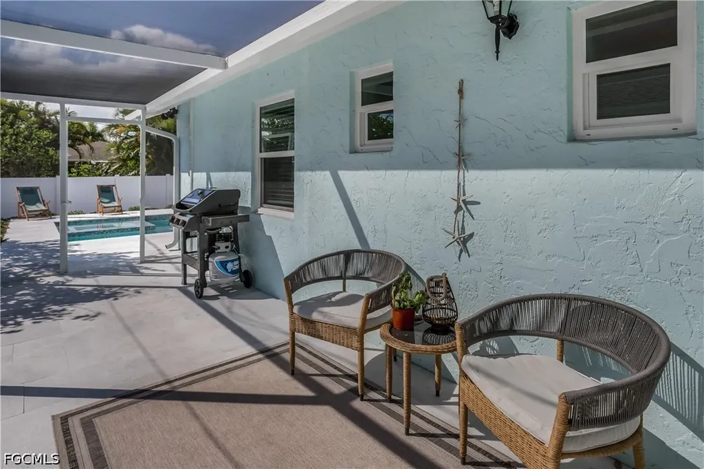 718 103rd Avenue N Naples FL 34108