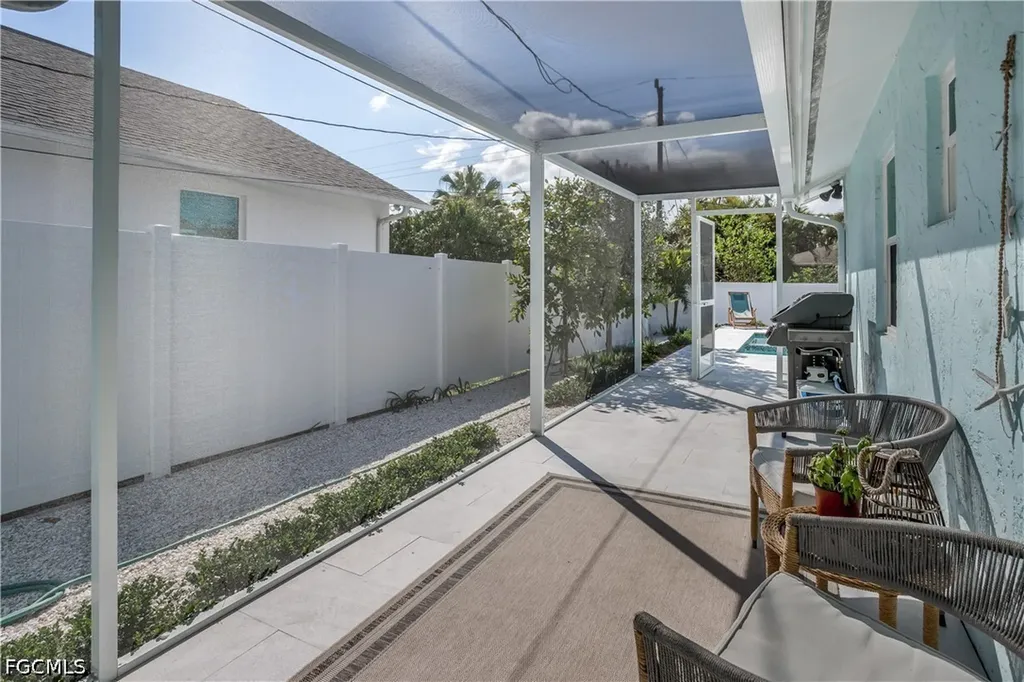 718 103rd Avenue N Naples FL 34108