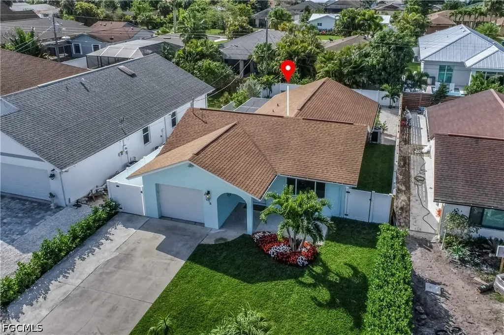 718 103rd Avenue N Naples FL 34108