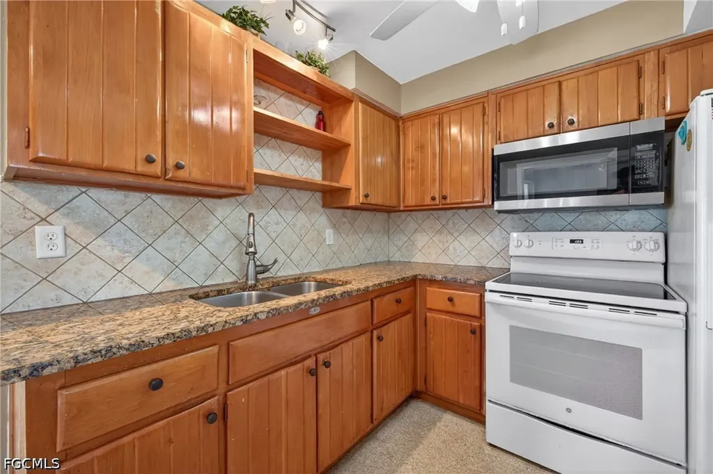 1146 SE 35th Terrace Cape Coral FL 33904