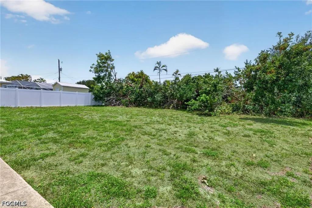1146 SE 35th Terrace Cape Coral FL 33904