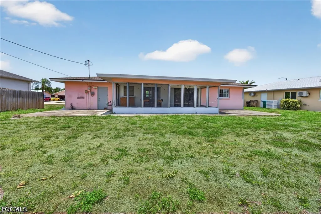 1146 SE 35th Terrace Cape Coral FL 33904