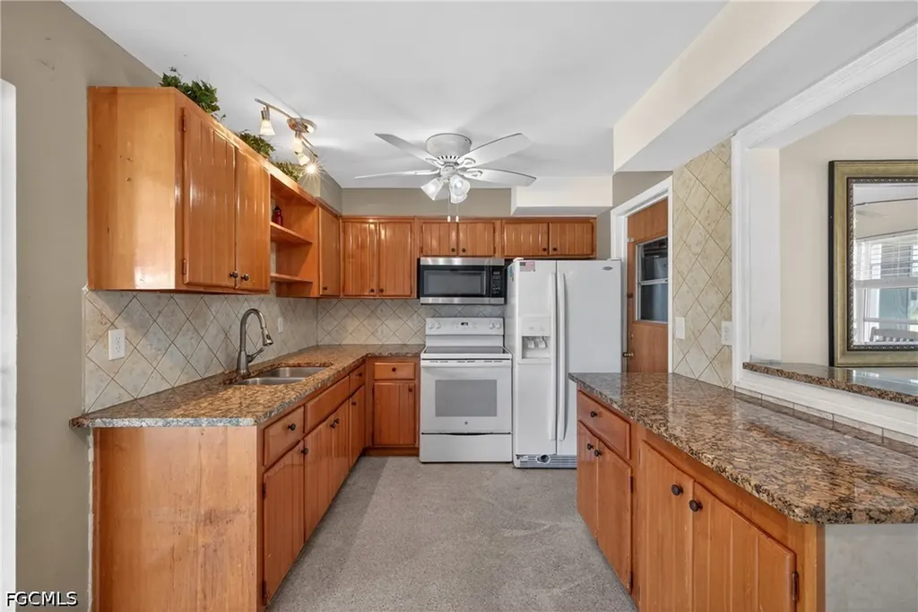 1146 SE 35th Terrace Cape Coral FL 33904