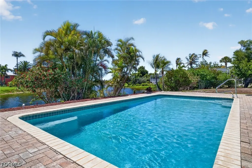 713 Durion Court Sanibel FL 33957