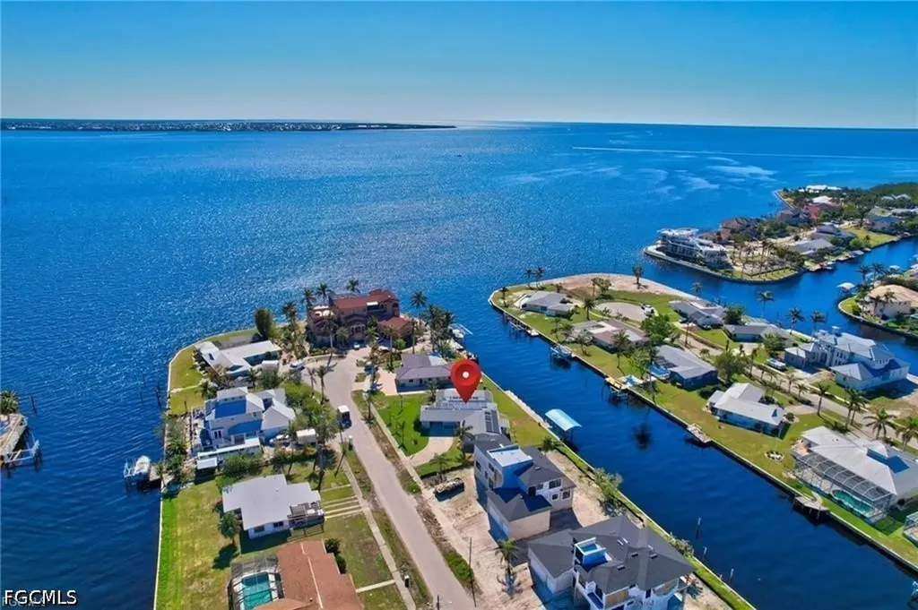 250 Bangsberg Road SE Port Charlotte FL 33952