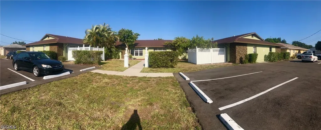 32 NE 16th Place Cape Coral FL 33909