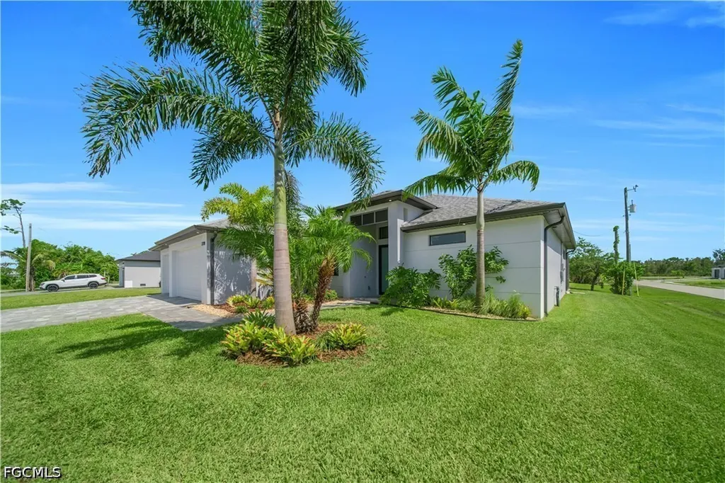 2728 SW 4th Lane Cape Coral FL 33991