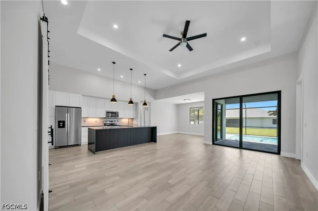 2728 SW 4th Lane Cape Coral FL 33991