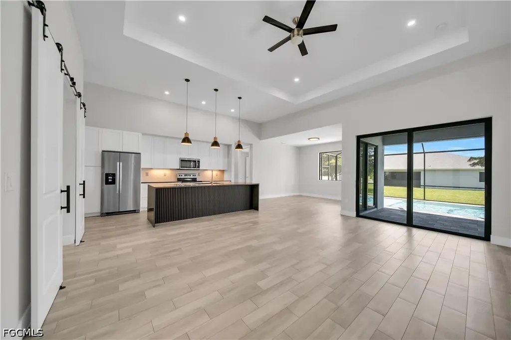 2728 SW 4th Lane Cape Coral FL 33991