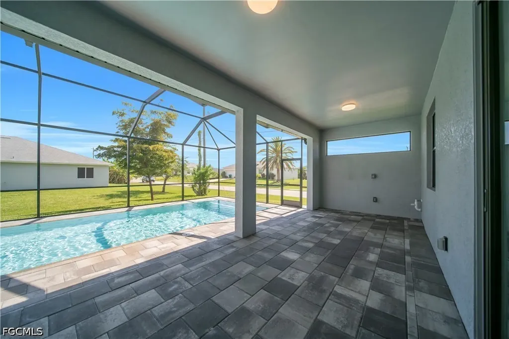 2728 SW 4th Lane Cape Coral FL 33991