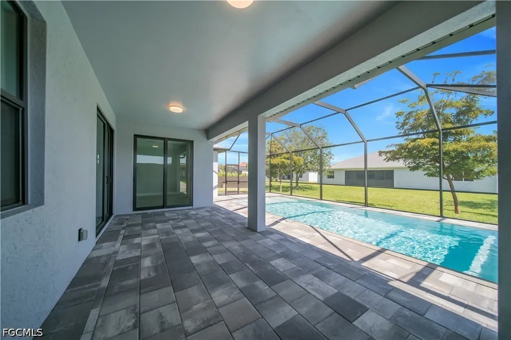 2728 SW 4th Lane Cape Coral FL 33991