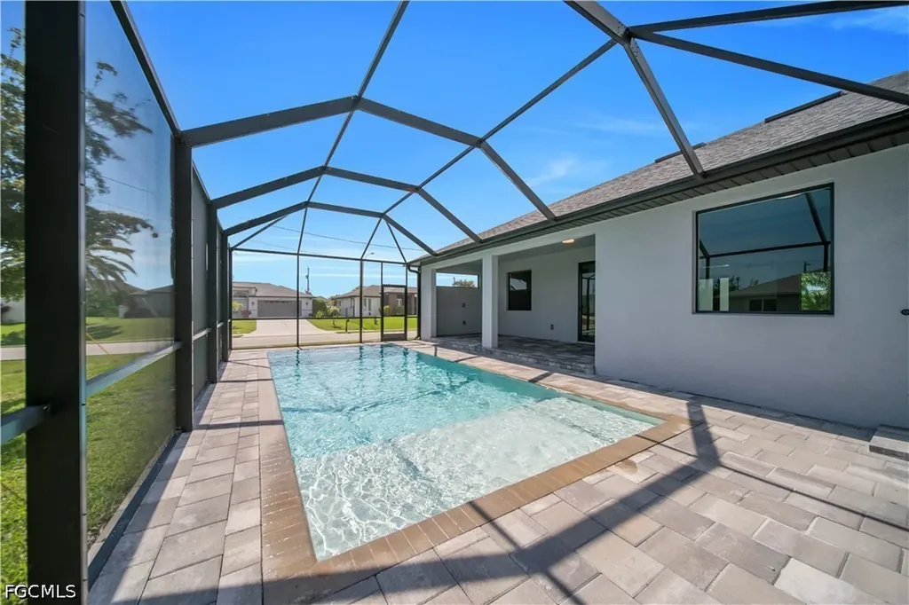 2728 SW 4th Lane Cape Coral FL 33991