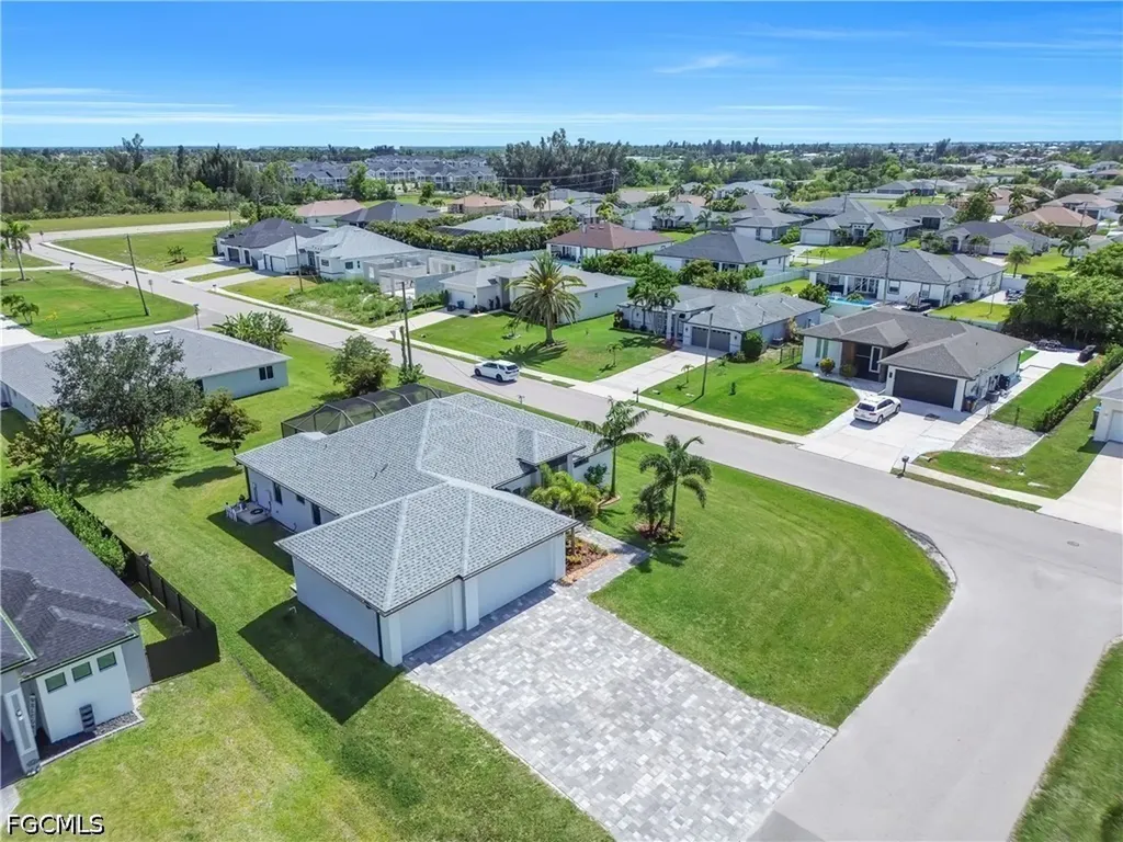 2728 SW 4th Lane Cape Coral FL 33991