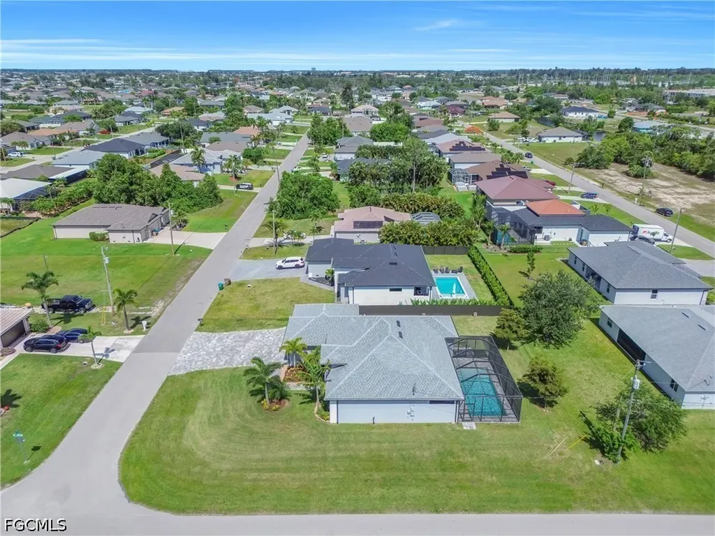 2728 SW 4th Lane Cape Coral FL 33991