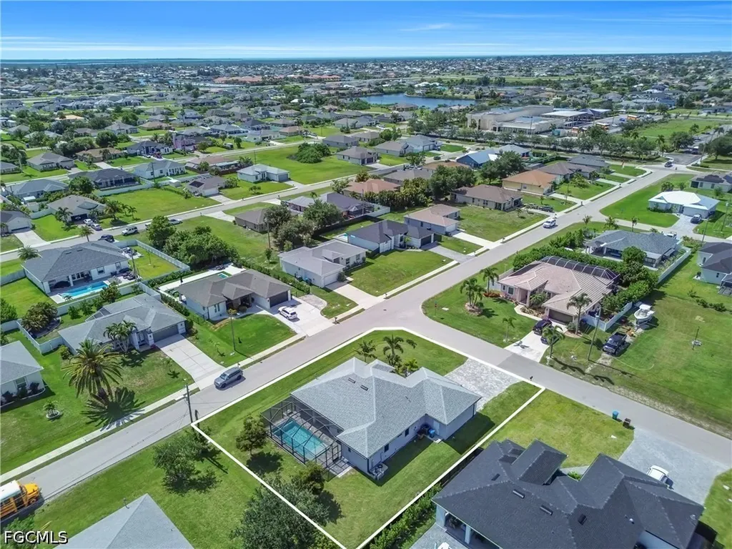 2728 SW 4th Lane Cape Coral FL 33991