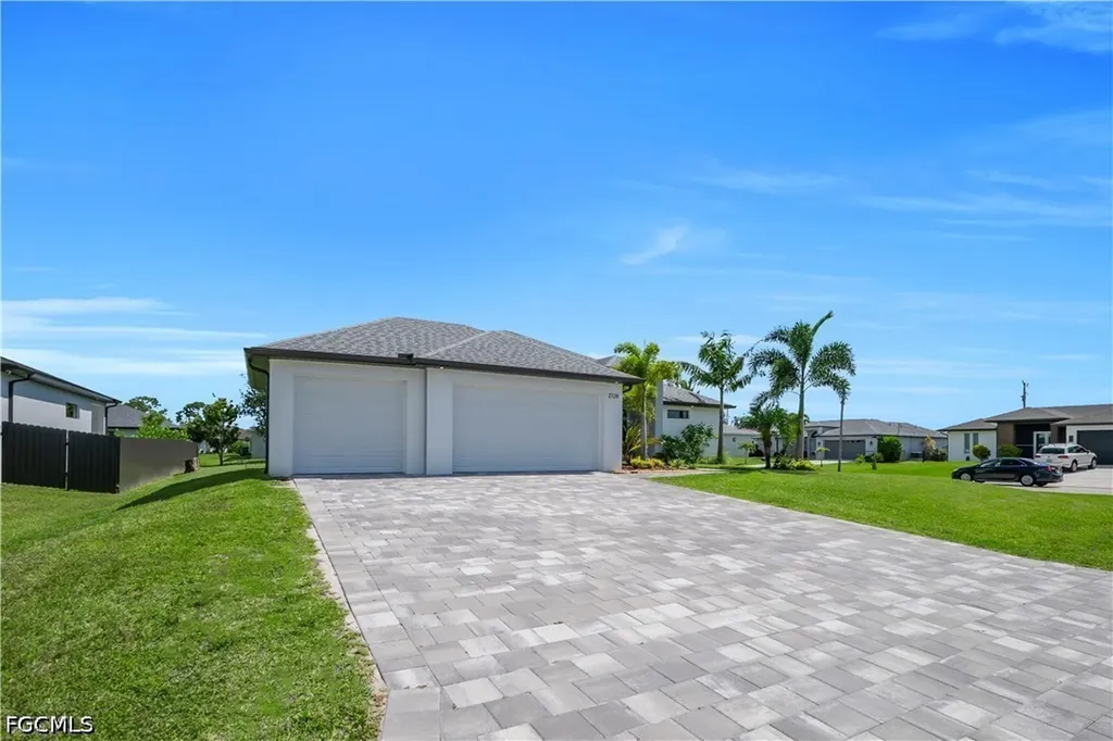 2728 SW 4th Lane Cape Coral FL 33991