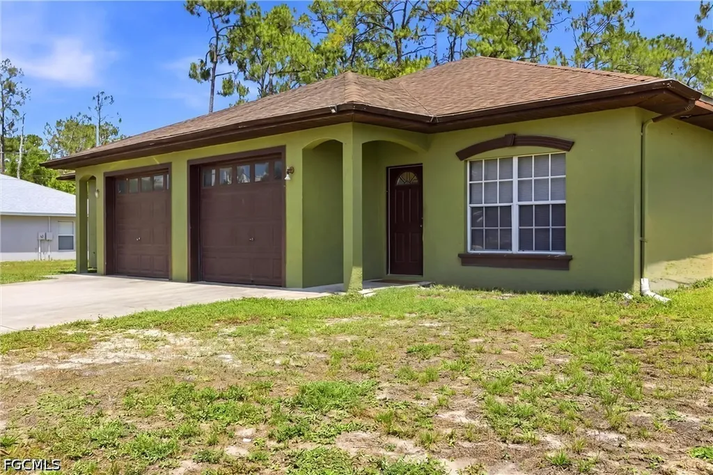 2433 George Avenue S Lehigh Acres FL 33973