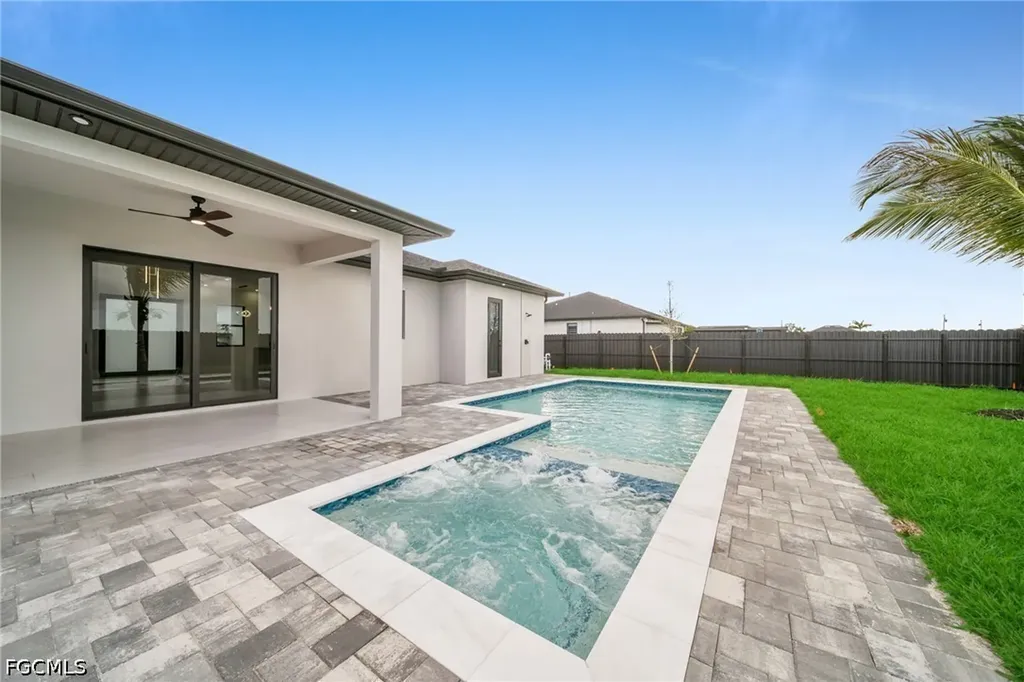 1049 Embers Parkway W Cape Coral FL 33993