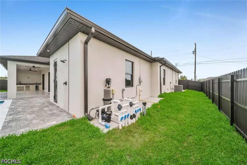 1049 Embers Parkway W Cape Coral FL 33993