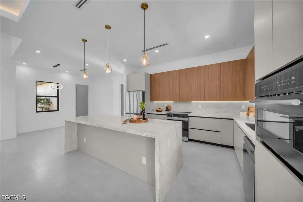 1049 Embers Parkway W Cape Coral FL 33993