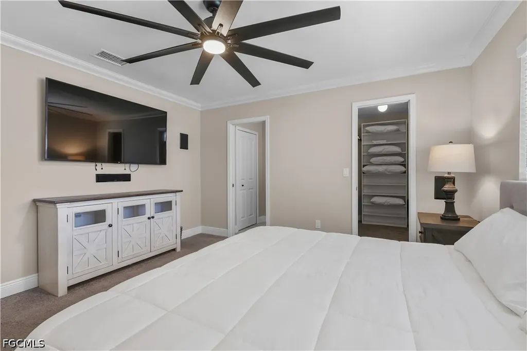 4115 SE 10th Place Cape Coral FL 33904