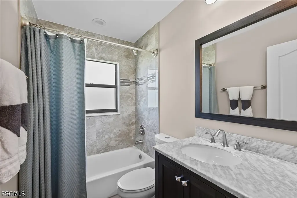 4115 SE 10th Place Cape Coral FL 33904