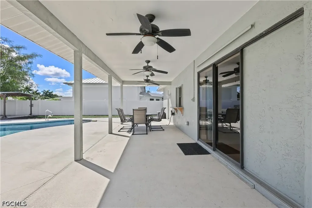 4115 SE 10th Place Cape Coral FL 33904
