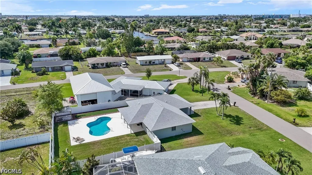 4115 SE 10th Place Cape Coral FL 33904
