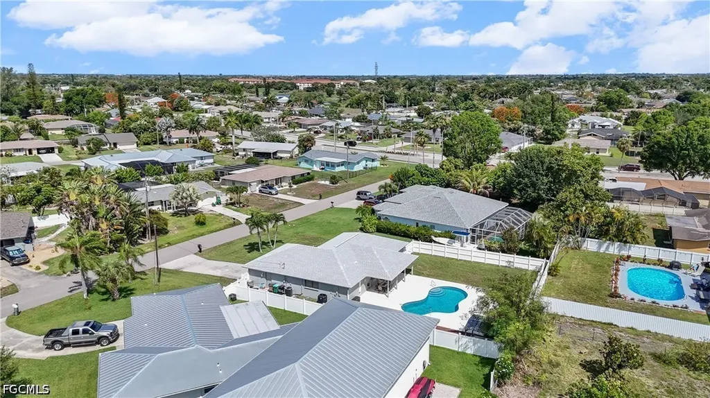 4115 SE 10th Place Cape Coral FL 33904