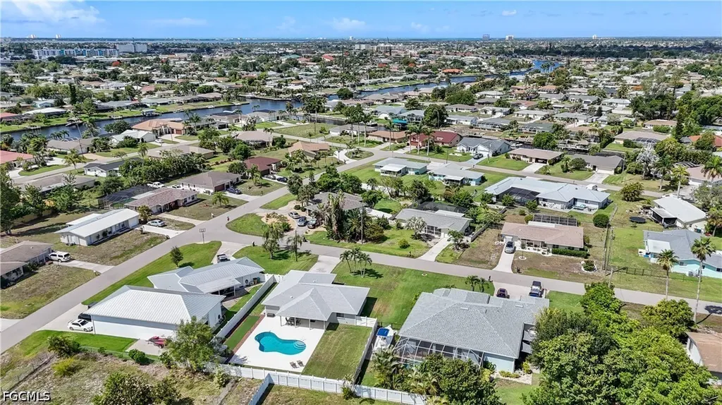4115 SE 10th Place Cape Coral FL 33904