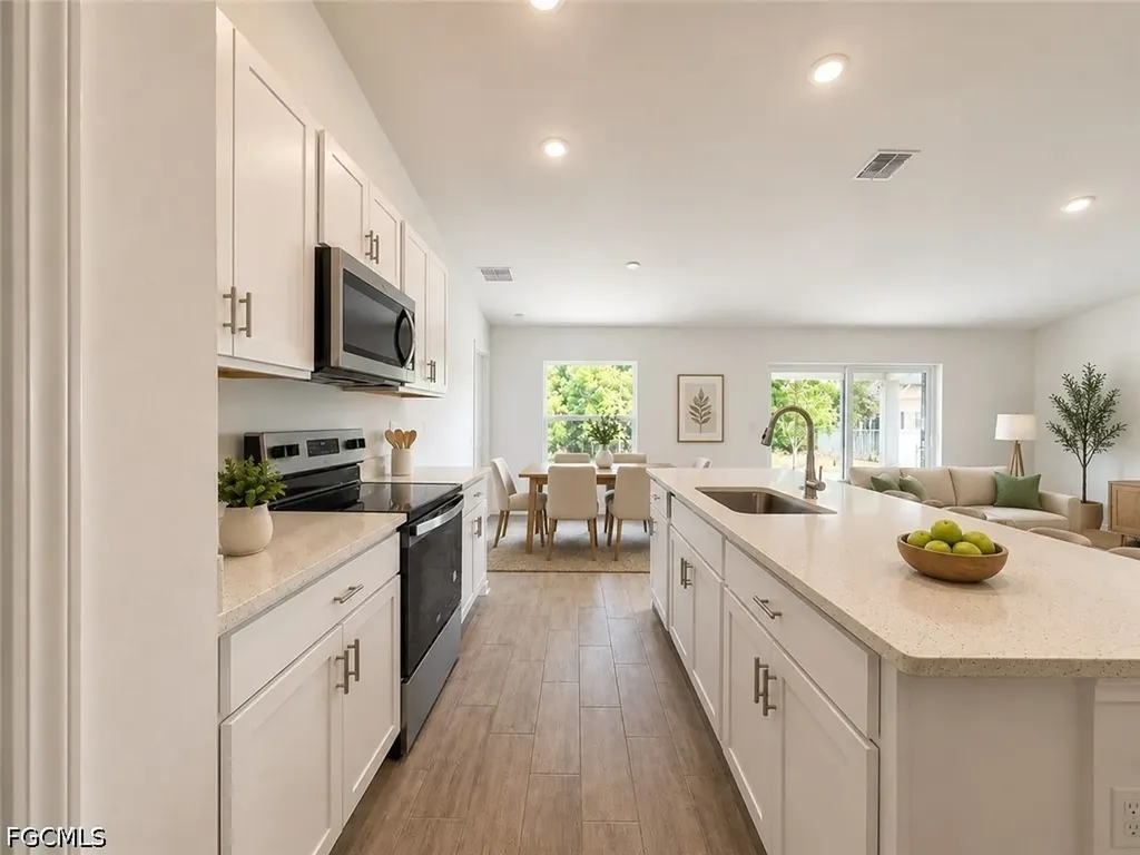 2925 NE 6th Avenue Cape Coral FL 33909